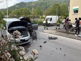 SCONTRO TRA DUE AUTO. Paura in via Galeotti. Un uomo al pronto soccorso
