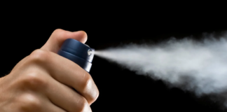 SORPRESI A RUBARE DA CASSONETTO DELLA CARITAS. Due marocchini prendono a botte un uomo