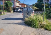 CASSONETTI RENDONO CIECO un incrocio. Incidenti. “Basta spostarli di qualche metro”. Le foto