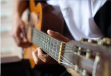 Il chitarrista Giacomo Leoncini e il 2° festival della scuola comunale di musica “Pacini”