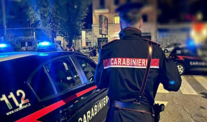 carabinieri_operatore_e_auto